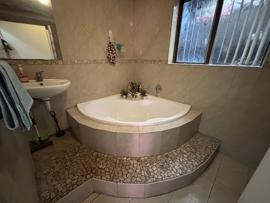 3 Bedroom Property for Sale in Colorado Park Western Cape